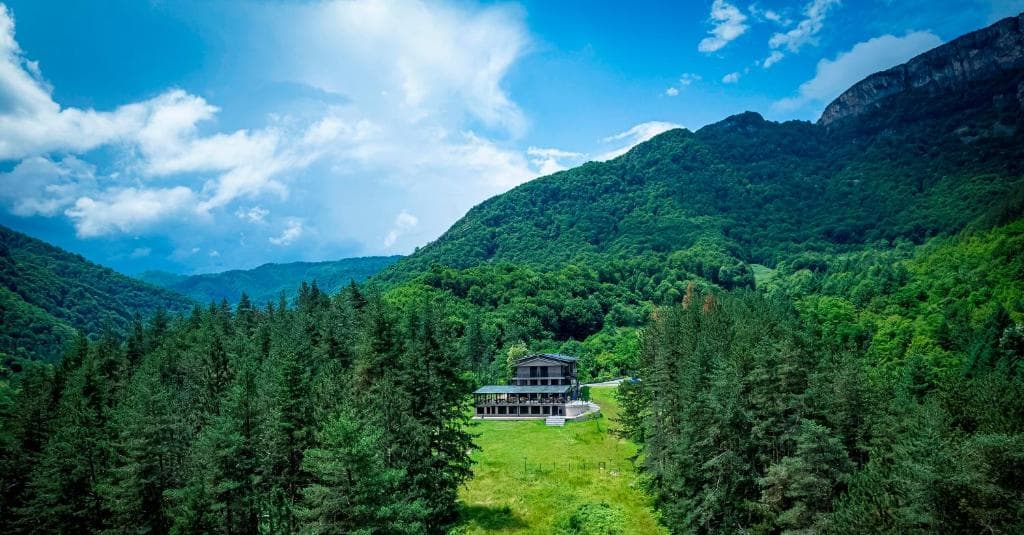 Teteven Balkan Forest Retreat — photo 1