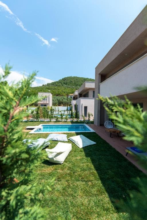 Mediterranean Pool Villas — снимка 4