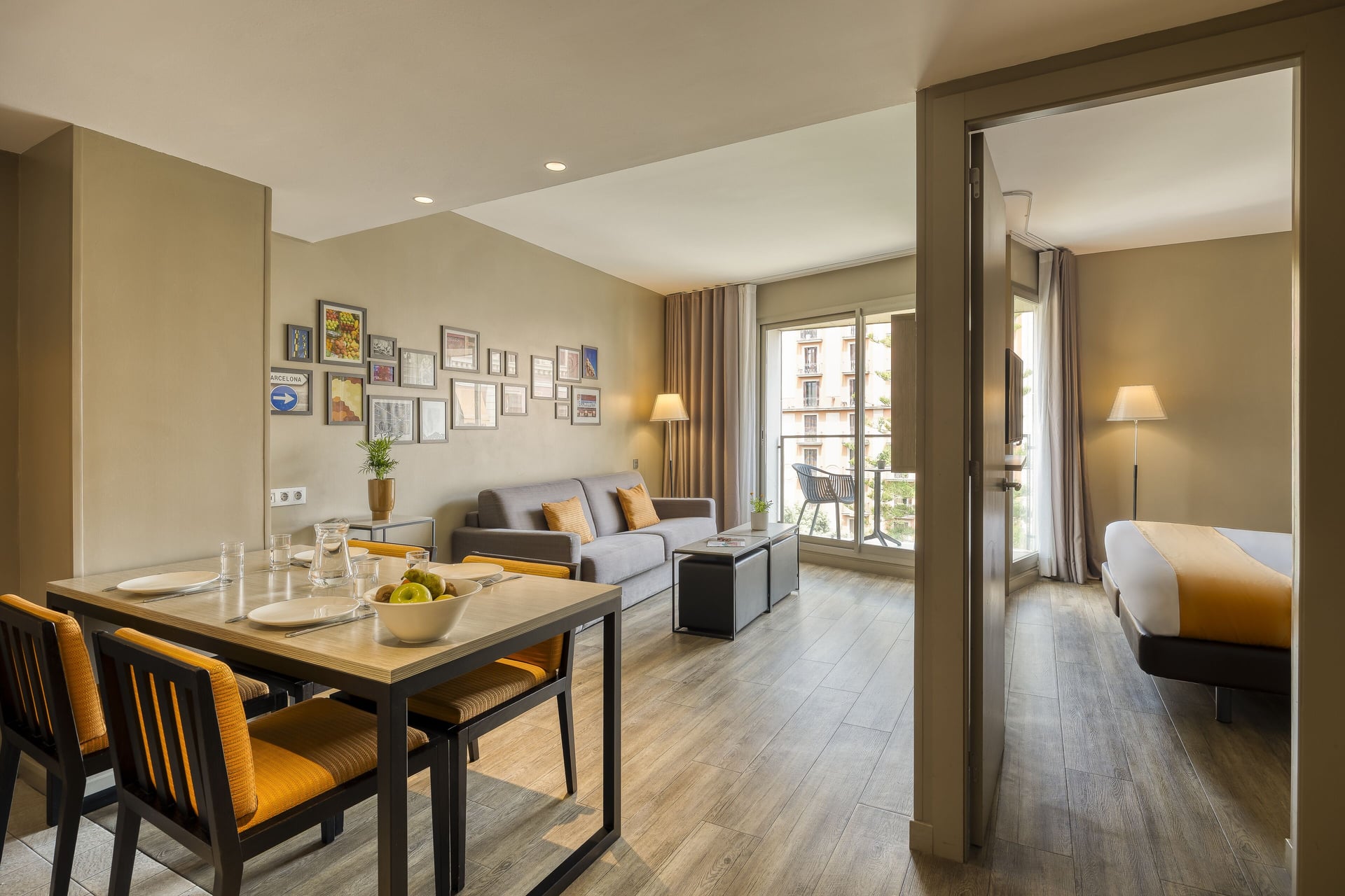 Barcelona Aparthotel — photo 1
