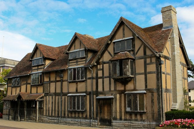 Oxford, Stratford, Cotswolds & Warwick Castle Tour from London — photo 2