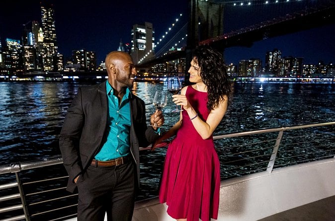 City Cruises New York: Bateaux Premier Dinner Cruise — снимка 5