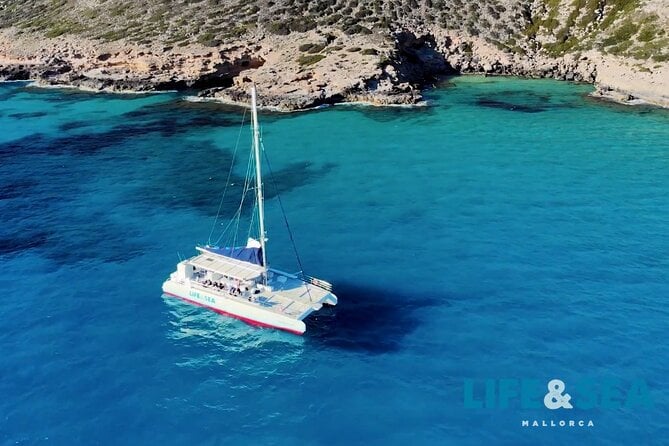 Team Adventure: Private Boat Excursion with Water Activities and 25 Hidden Coves — снимка 2