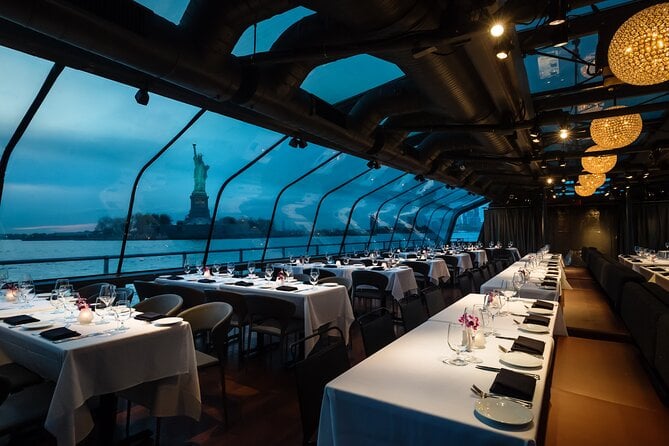 City Cruises New York: Bateaux Premier Dinner Cruise — снимка 1