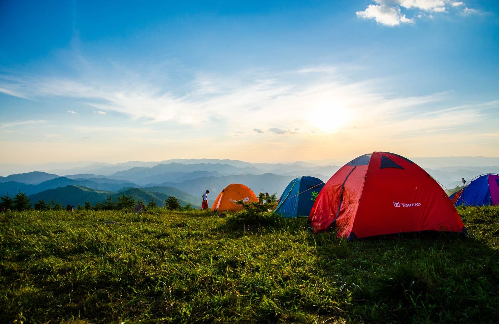 A lakeside camp where a group can stay put and talk